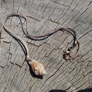 Glitter resin shell necklace